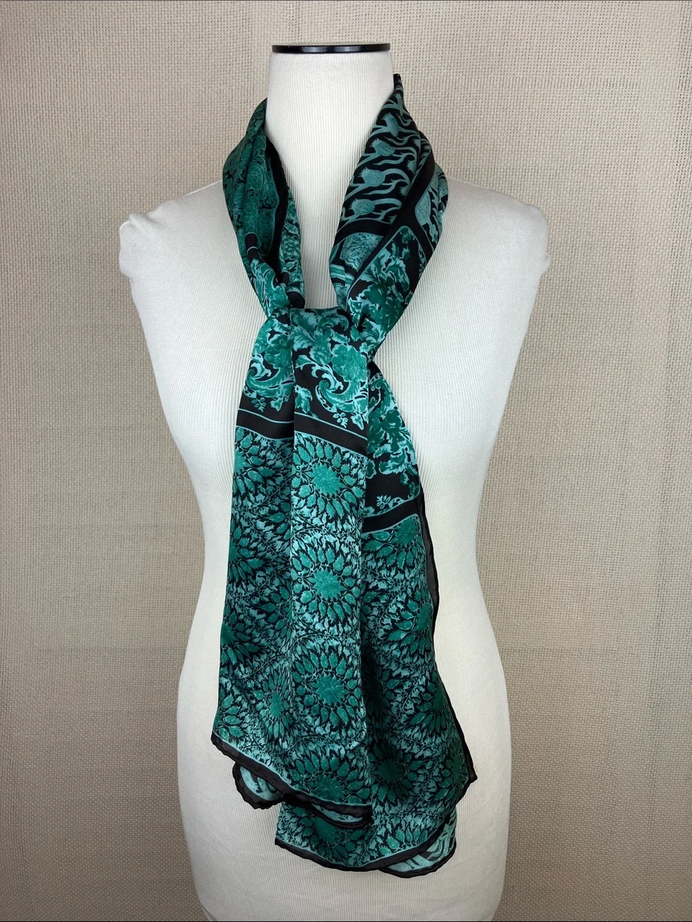 CARLISLE 100% Silk Long Scarf Shawl Green Floral Print - Picture 6 of 16